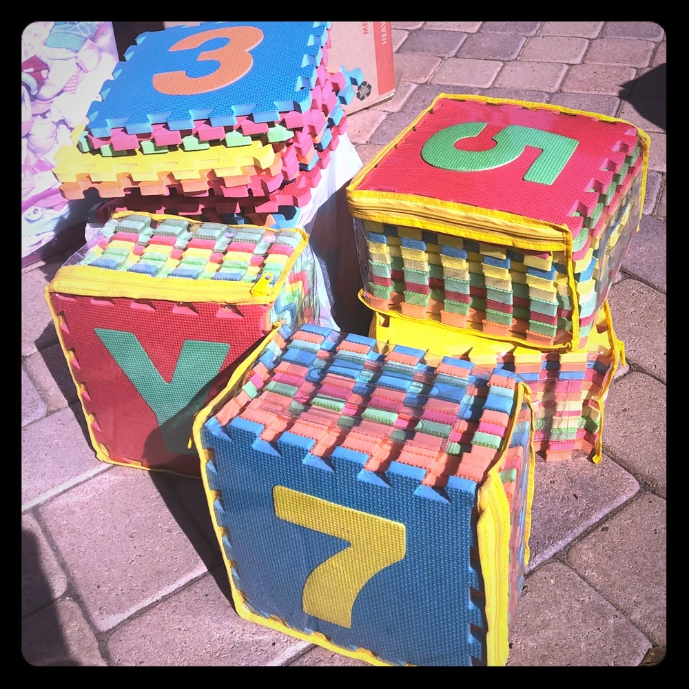 Puzzle floor pads